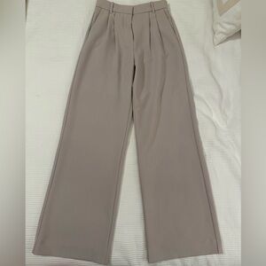 Abercrombie A&F Sloane Tailored Wide Leg Pant light taupe